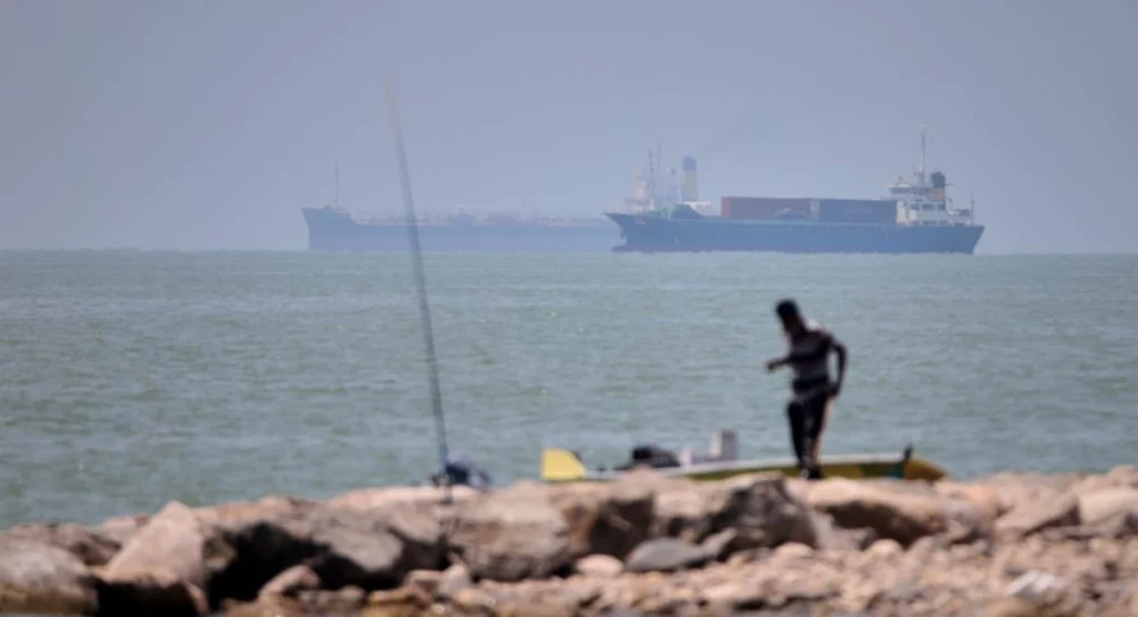 Iranska drönare attackerar Bahrain efter USA:s flyganfall mot Iran